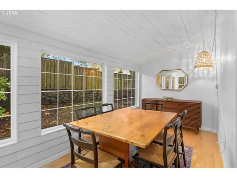 2510 SW Hume Court Portland OR 97219
