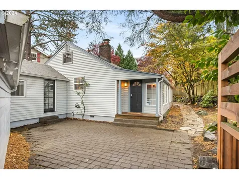 2510 SW Hume Court Portland OR 97219