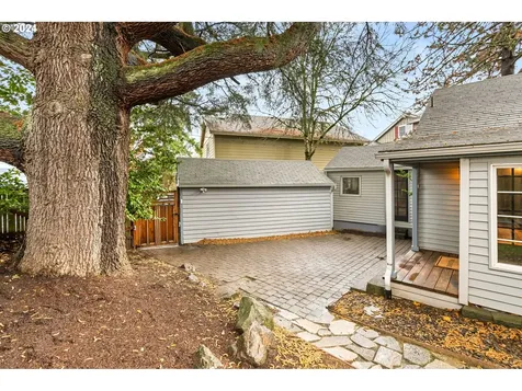 2510 SW Hume Court Portland OR 97219