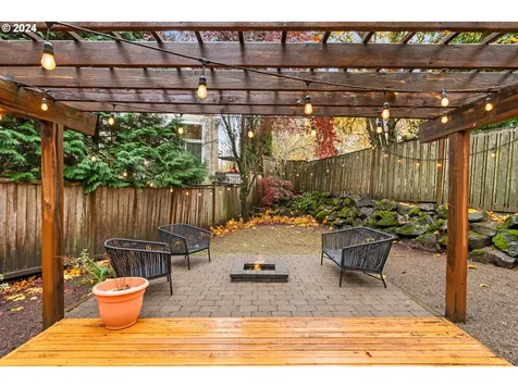 2510 SW Hume Court Portland OR 97219