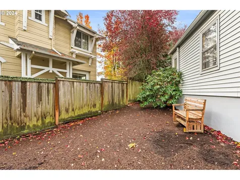 2510 SW Hume Court Portland OR 97219