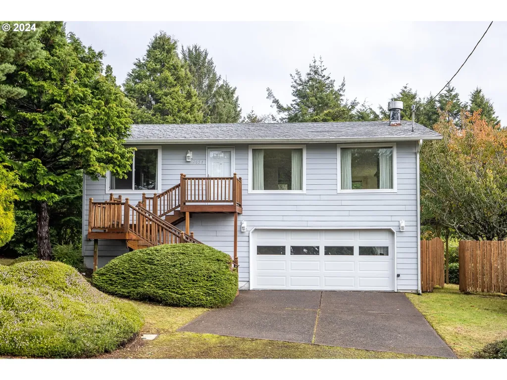 2654 SW Dune Avenue Lincoln City OR 97367