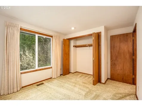 2654 SW Dune Avenue Lincoln City OR 97367