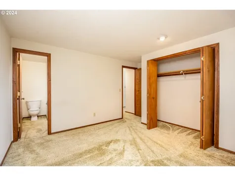 2654 SW Dune Avenue Lincoln City OR 97367