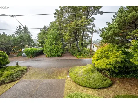 2654 SW Dune Avenue Lincoln City OR 97367