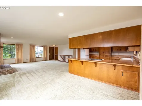 2654 SW Dune Avenue Lincoln City OR 97367