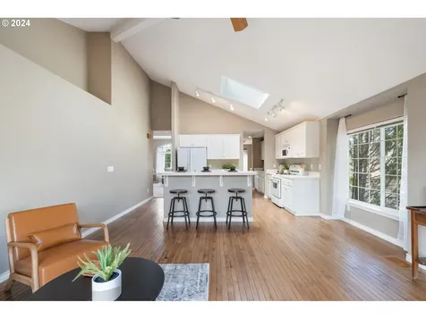 14424 Nw Evergreen Street Portland OR 97229