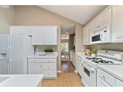14424 Nw Evergreen Street Portland OR 97229