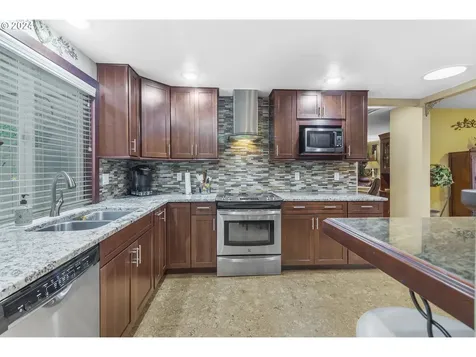 8418 NW Greenbriar Drive Vancouver WA 98665