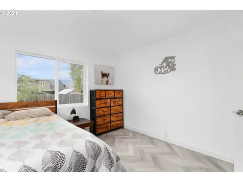 1048 NE Willow Street Roseburg OR 97470