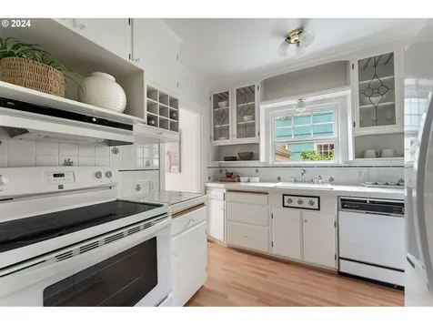 2125 NE 62nd Avenue Portland OR 97213