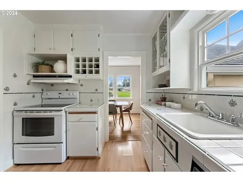 2125 NE 62nd Avenue Portland OR 97213