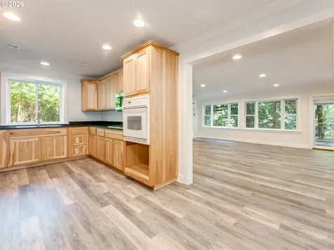 3400 NW High Heaven Road Mcminnville OR 97128