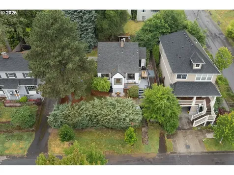 8413 SW 4th Avenue Portland OR 97219