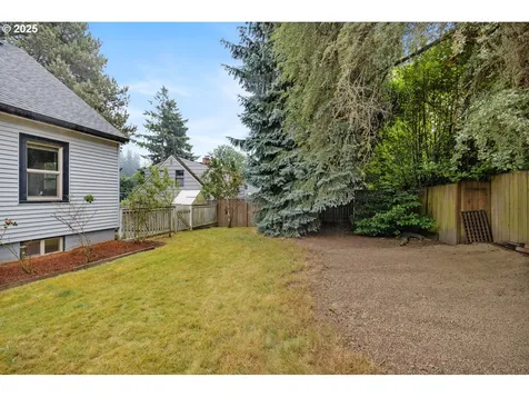 8413 SW 4th Avenue Portland OR 97219