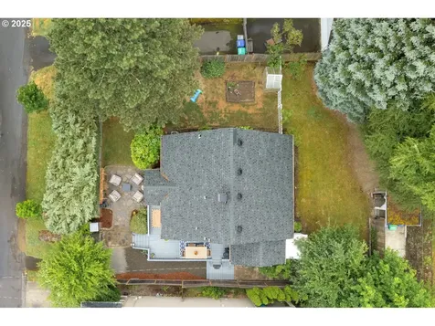 8413 SW 4th Avenue Portland OR 97219