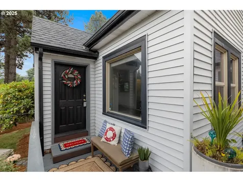 8413 SW 4th Avenue Portland OR 97219