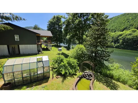 203 Burchard Drive Scottsburg OR 97473