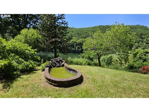 203 Burchard Drive Scottsburg OR 97473