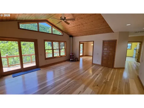 203 Burchard Drive Scottsburg OR 97473
