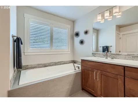 11107 NE 61st Court Vancouver WA 98686
