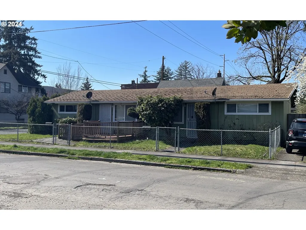 4437 Se 66th Avenue Portland OR 97206