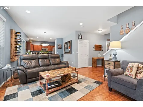 1160 SW 5th Way Troutdale OR 97060