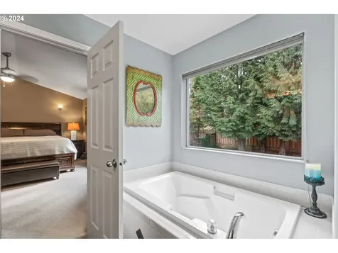 1160 SW 5th Way Troutdale OR 97060