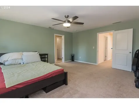 15708 SE Kestrel Drive Clackamas OR 97015