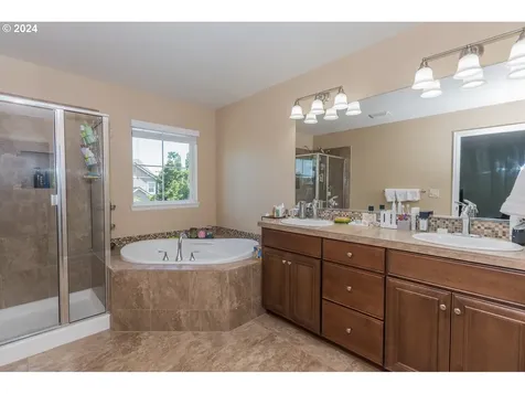 15708 SE Kestrel Drive Clackamas OR 97015