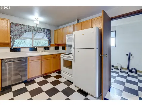 9695 SW Hillsboro Highway Hillsboro OR 97123