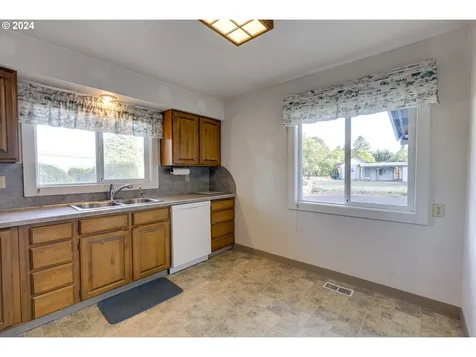 9695 SW Hillsboro Highway Hillsboro OR 97123