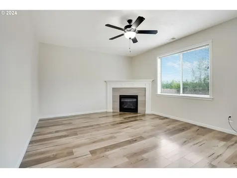 2003 NE Summit Drive Albany OR 97321