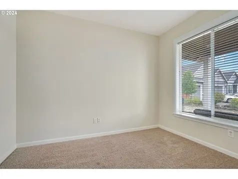 2003 NE Summit Drive Albany OR 97321