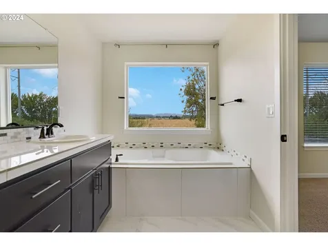 2003 NE Summit Drive Albany OR 97321