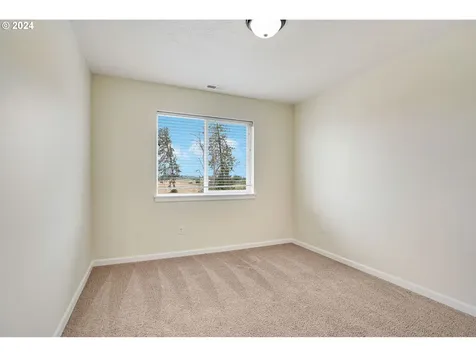 2003 NE Summit Drive Albany OR 97321