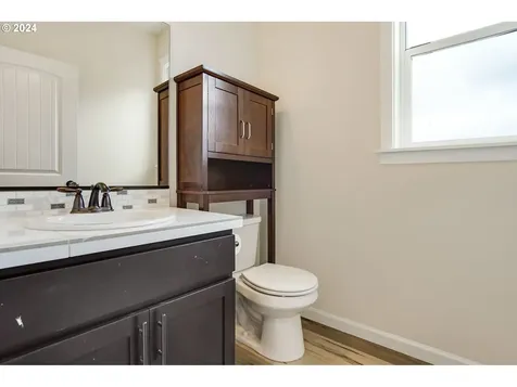 2003 NE Summit Drive Albany OR 97321