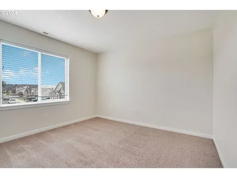 2003 NE Summit Drive Albany OR 97321