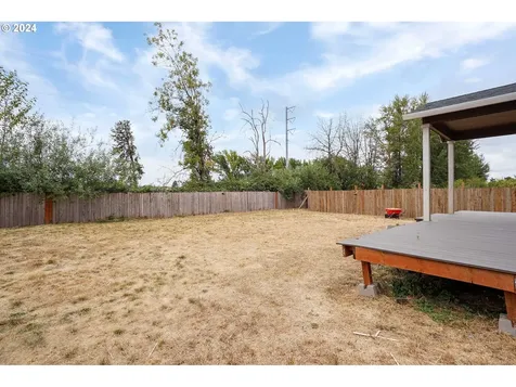 2003 NE Summit Drive Albany OR 97321