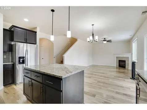 2003 NE Summit Drive Albany OR 97321