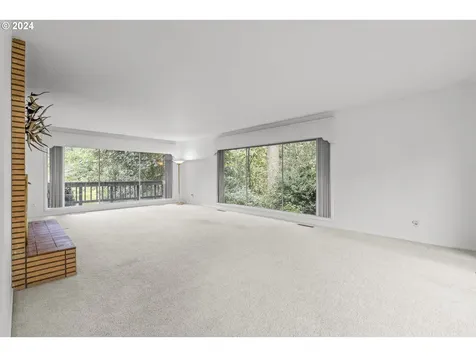1306 E 2nd Street Newberg OR 97132