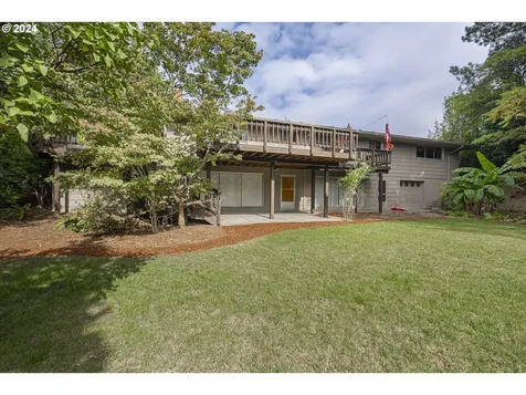 1306 E 2nd Street Newberg OR 97132