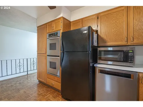 1306 E 2nd Street Newberg OR 97132