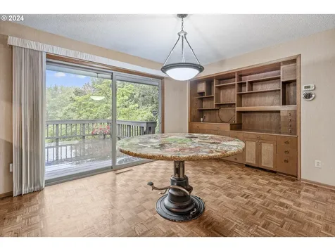 1306 E 2nd Street Newberg OR 97132