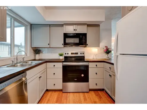 11449 Sw Royal Villa Drive Portland OR 97224