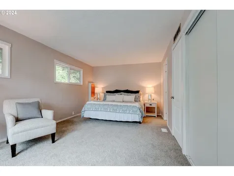 11449 Sw Royal Villa Drive Portland OR 97224