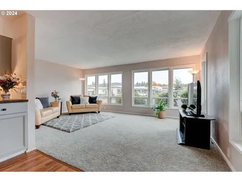 11449 Sw Royal Villa Drive Portland OR 97224
