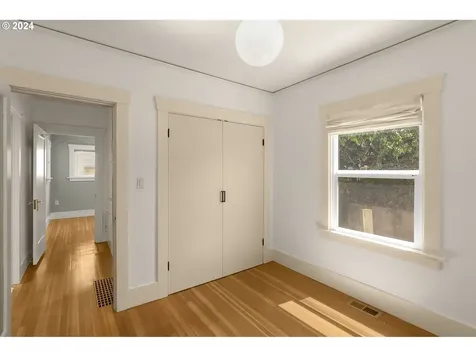 710 Se 61st Avenue Portland OR 97215