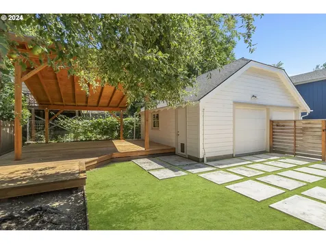 710 Se 61st Avenue Portland OR 97215