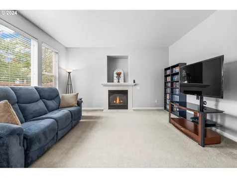 19447 Woodlands Terrace Oregon City OR 97045